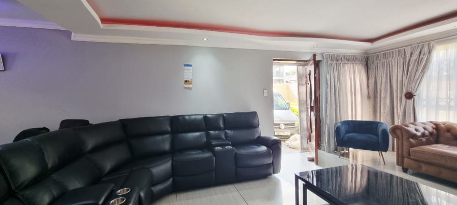 3 Bedroom Property for Sale in Rosedale Park Eastern Cape